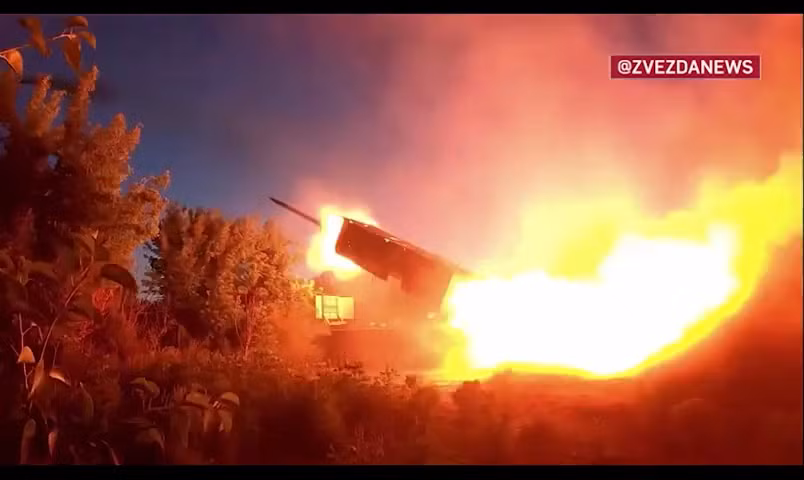 Lửa mặt trời TOS-1A từ hơn 20 km xóa sổ công sự, mở đường đột phá chiến tuyến