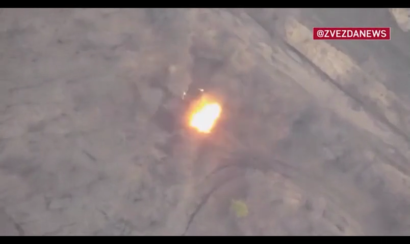 Video UAV Lancet trút đòn phá hủy pháo tự hành Bogdana ở Kharkiv