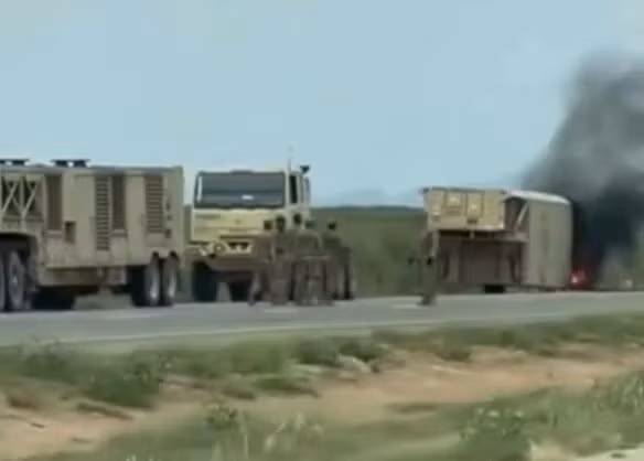 Rơ-moóc hệ thống THAAD bốc cháy trên cao tốc, 7 binh sĩ nhập viện