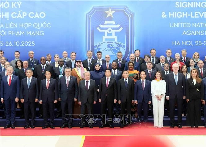 Chủ tịch nước Lương Cường cùng Tổng Thư ký Liên hợp quốc Antonio Guterres và các trưởng đoàn cấp Nguyên thủ quốc gia, lãnh đạo Chính phủ... tham dự sự kiện. Ảnh: TTXVN khai-mac-trong-the-le-mo-ky-cong-uoc-cua-lien-hop-quoc-ve-chong-toi-pham-mang-3.jpg