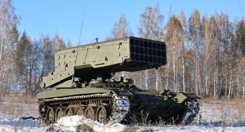 Hệ thống súng phun lửa hạng nặng TOS-1A Solntsepyok. Ảnh: Rostec