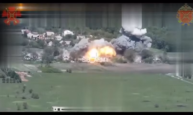 Tập kích xưởng pháo tự hành Bogdana, thiêu hủy 6 trạm tác chiến điện tử