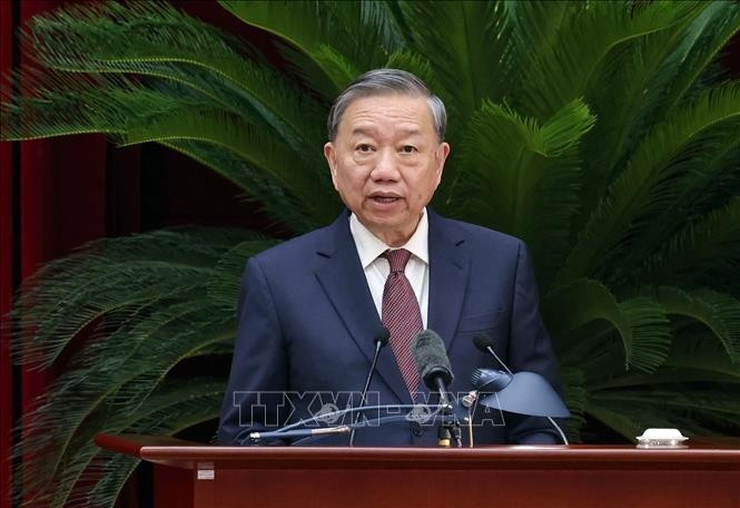 Tổng Bí thư Tô Lâm phát biểu bế mạc Hội nghị lần thứ 12 Ban Chấp hành Trung ương Đảng khóa XIII. (Ảnh: Phạm Kiên/TTXVN) be-mac-hoi-nghi-lan-thu-12-ban-chap-hanh-trung-uong-dang-khoa-xiii-2.jpg