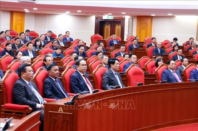 Các đại biểu tham dự bế mạc Hội nghị lần thứ mười hai Ban Chấp hành Trung ương Đảng khóa XIII. (Ảnh: Phạm Kiên/TTXVN) be-mac-hoi-nghi-lan-thu-12-ban-chap-hanh-trung-uong-dang-khoa-xiii-3.jpg