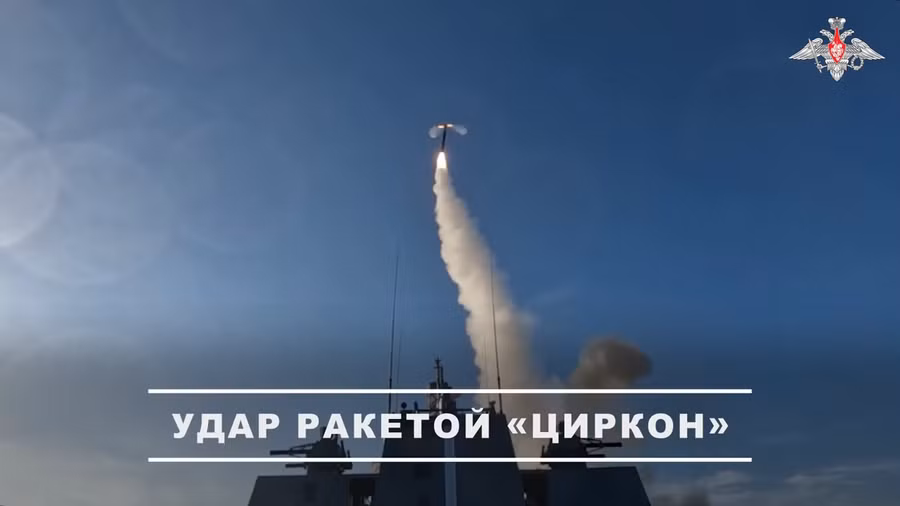 Tên lửa siêu thanh Zircon bắn trúng mục tiêu ven biển cách xa 900 km