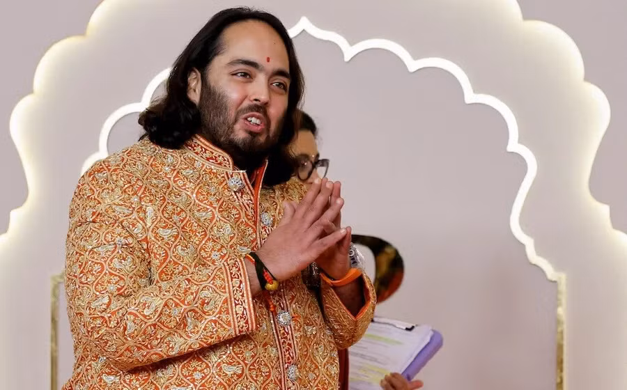 Anant Ambani, người điều hành trung tâm cứu hộ động vật đang bị điều tra. Ảnh: Francis Mascarenhas/Reuters