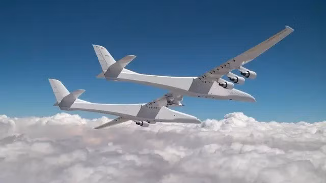 Máy bay Roc của Stratolaunch chở Talon-A2.