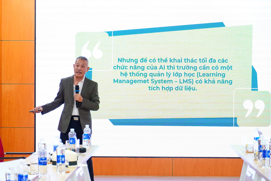 GS Trương Nguyện Thành chia sẻ về ứng dụng AI trong giảng dạy và nghiên cứu khoa học. dsc03343-1.jpg