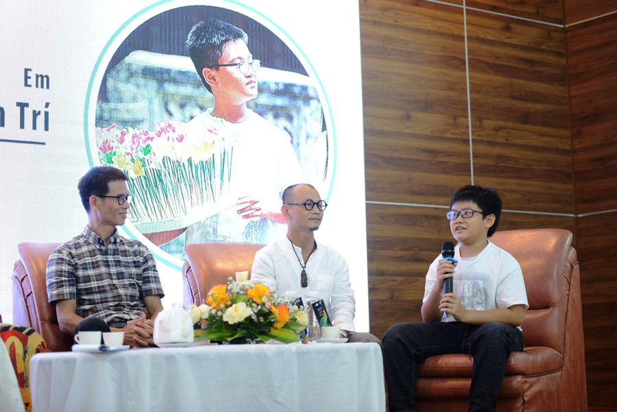 Và em Lê Minh Trí tại buổi giao lưu. z6743704790603-f9c2f05d28605fada4025f9498f8ed91.jpg