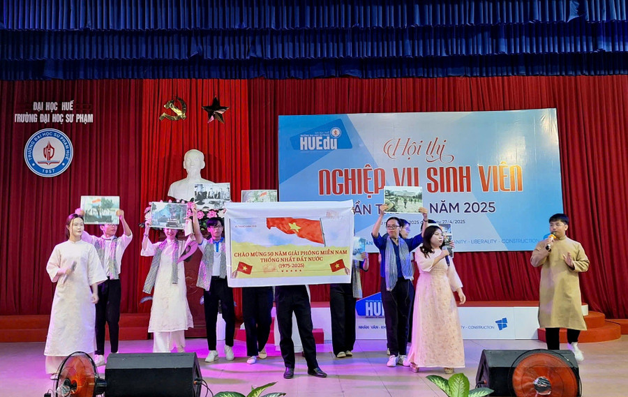 Khai mạc Hội thi nghiệp vụ sinh viên Trường Đại học Sư phạm, Đại học Huế lần thứ 12 năm 2025. (Ảnh: Đại Dương)