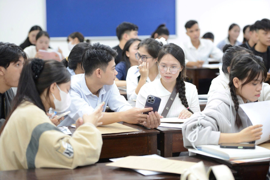 Năm 2025, Trường Đại học Sư phạm, Đại học Huế tuyển sinh 20 chuyên ngành đào tạo. z6953151856981-83316fae4113811ec35156178a4daec9.jpg