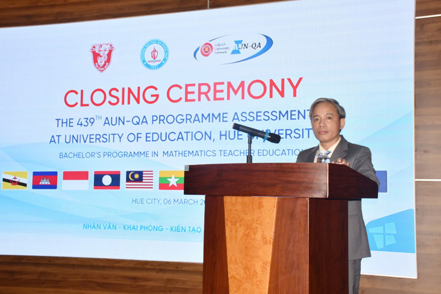 TS Lê Hồ Sơn, Hiệu trưởng Trường Đại học Sư phạm, Đại học Huế phát biểu trong 1 Hội thảo quốc tế tổ chức tại nhà trường. z6640190087291-2ac257072f8e2e69726f0188f066ebb9.jpg