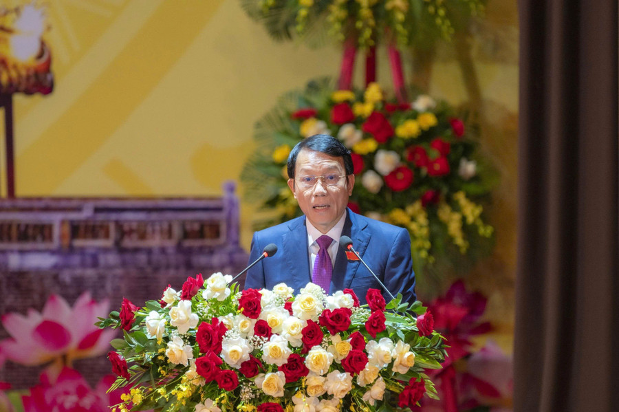 Đại tướng Lương Tam Quang, Uỷ viên Bộ Chính trị, Bộ trưởng Bộ Công an thay mặt Bộ Chính trị phát biểu chỉ đạo Đại hội. z7076396086327-ba2d0cbd9953421a7a8fc1ee023fd9c4.jpg