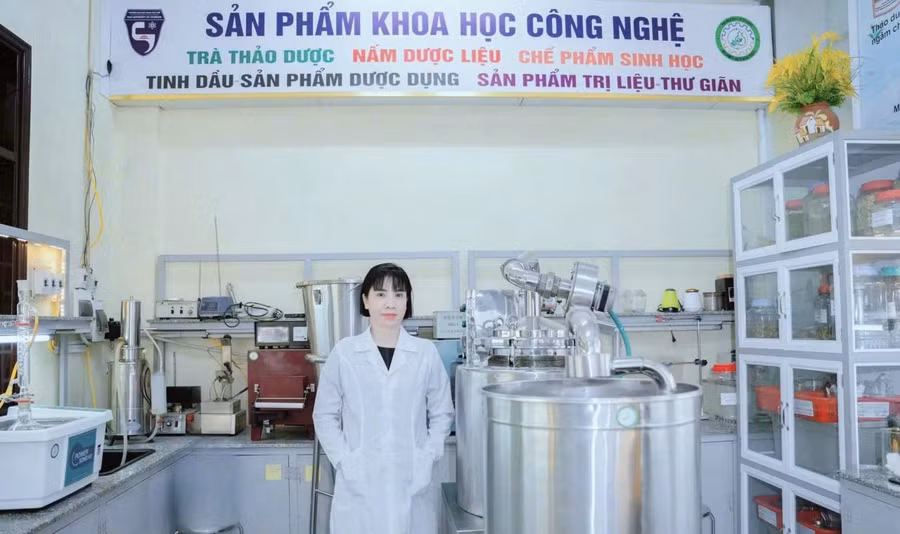 Không gian làm việc và nghiên cứu – nơi PGS.TS Nguyễn Thị Ái Nhung dành phần lớn thời gian và tâm huyết cho các công trình khoa học. (Ảnh: NVCC)