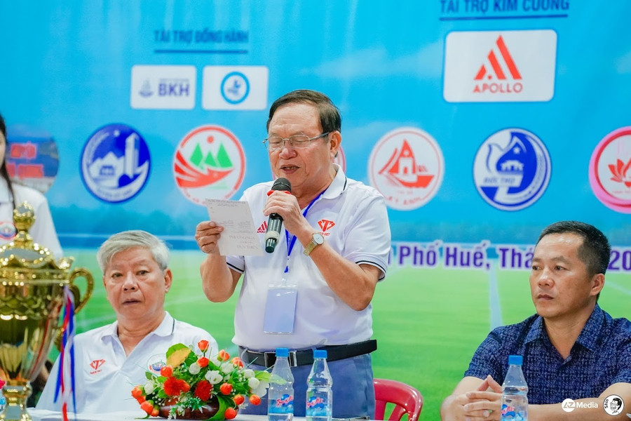 Đại diện Ban tổ chức phát biểu. shi00064.jpg