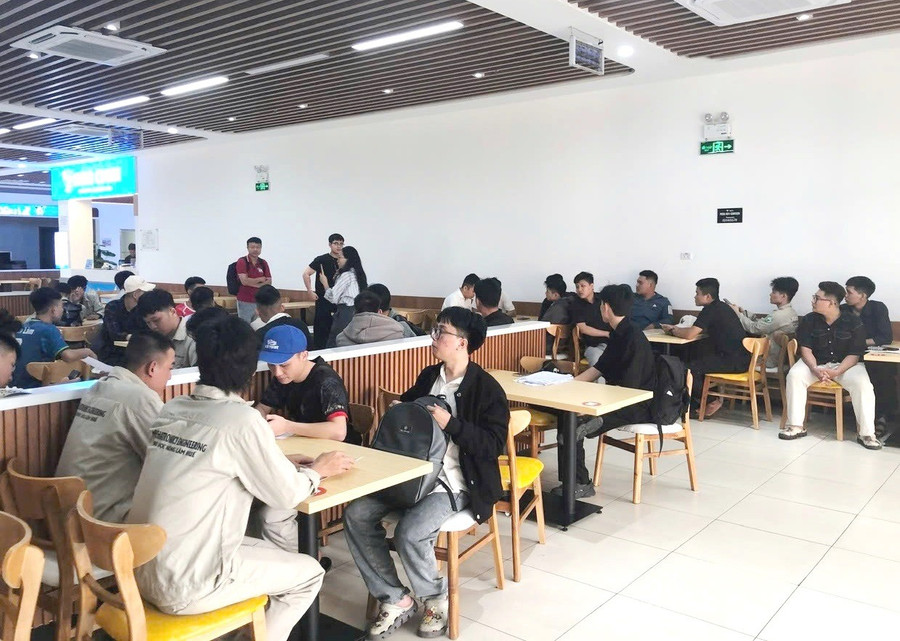 Môi trường thực tập hiện đại, chuyên nghiệp sẽ giúp sinh viên tiệm cận gần hơn với nghề nghiệp tương lai. 8.jpg