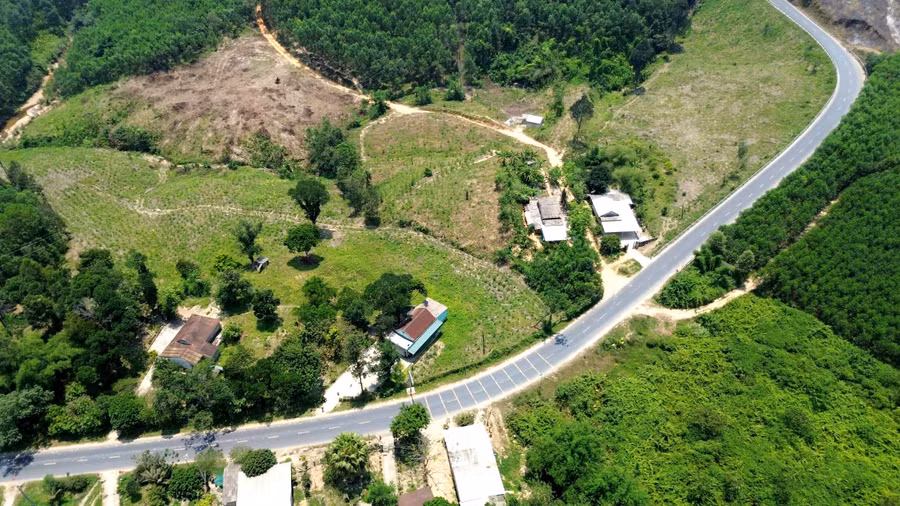 Cung đường Quốc lộ 49 nối Huế và A Lưới thông thoáng sau khi áp dụng thí điểm phân luồng xe tải nặng theo khung giờ.