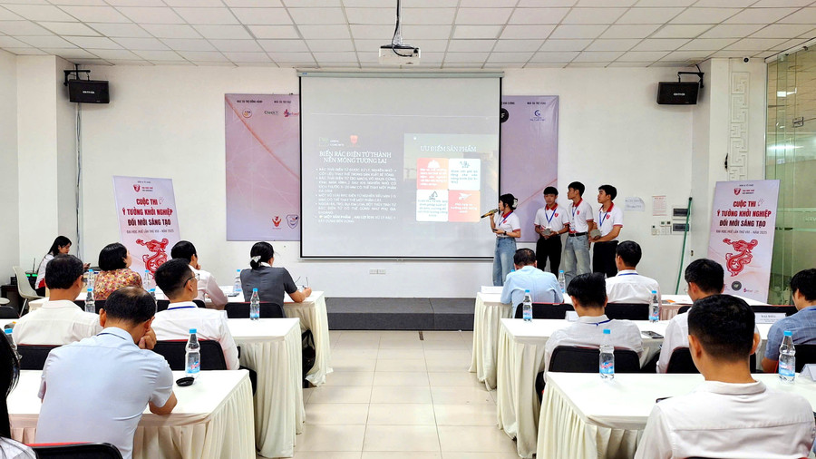 Vòng thi Bán kết cuộc thi ý tưởng khởi nghiệp đổi mới sáng tạo Đại học Huế lần thứ VIII.