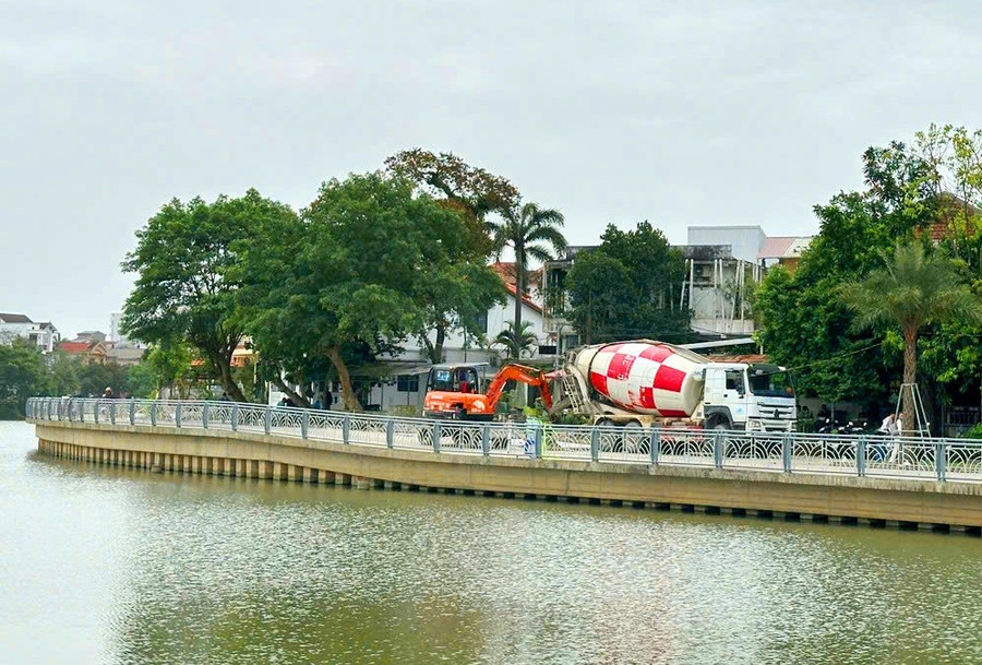 Nhiều hạng mục gần hoàn tất ở Dự án đường đi bộ ven sông Như Ý. (Ảnh: P.A) z6620251343354-2718d5bbfdc5c8ebb40c668e6fa2ccab.jpg