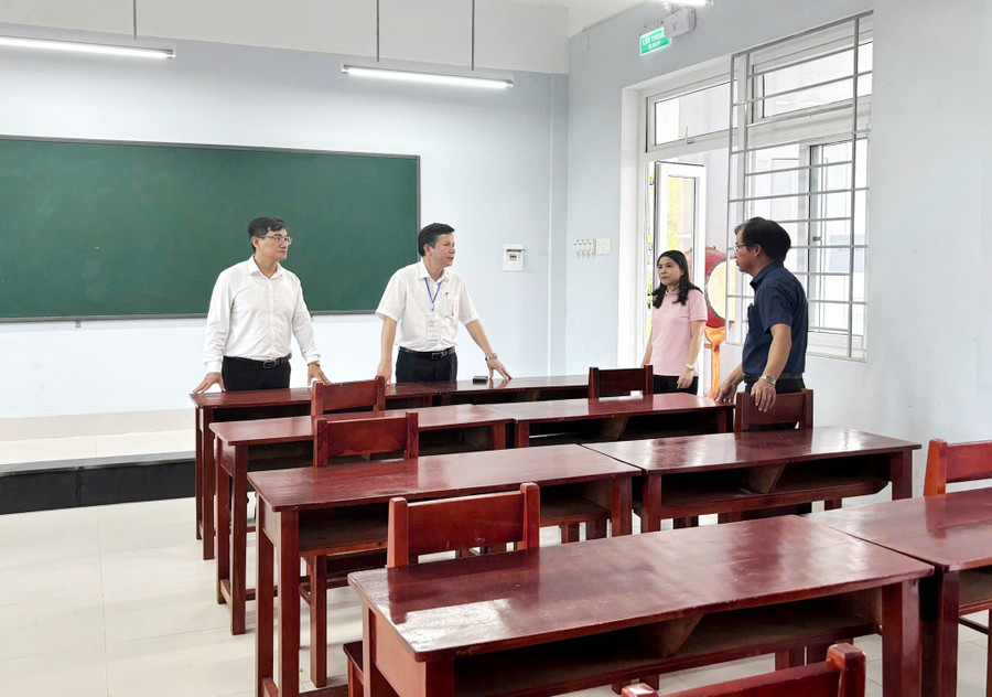 Cơ sở vật chất cho Kỳ thi tốt nghiệp THPT 2025 tại TP Huế đảm bảo. z6734493789569-8c977889bd7c061cd48649c979c6afb3.jpg