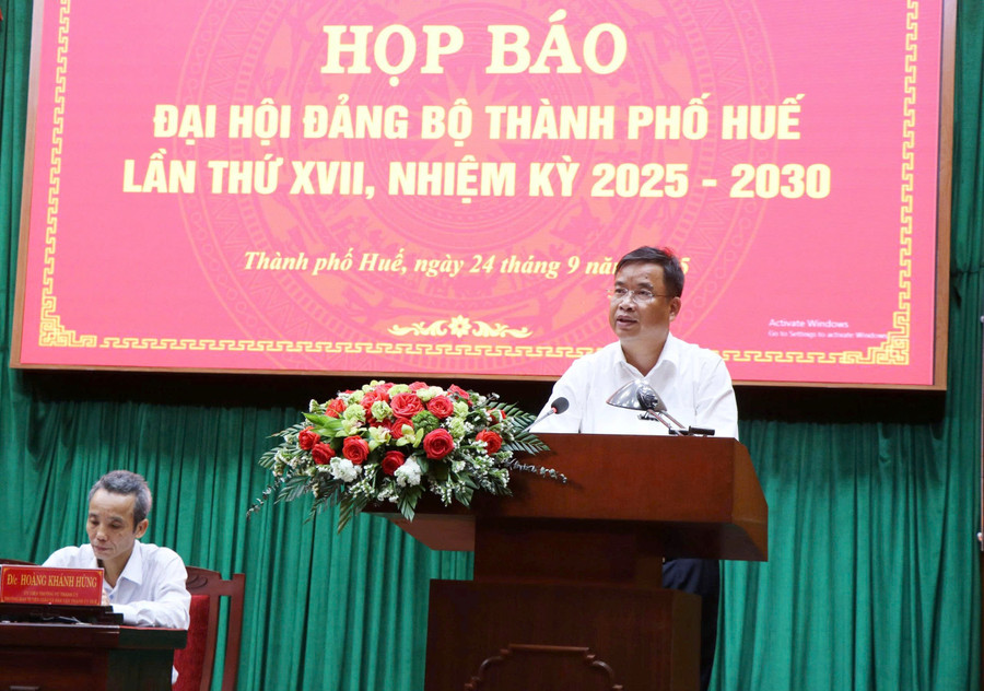 Ông Phạm Đức Tiến, Phó Bí thư Thường trực Thành ủy Huế phát biểu tại buổi họp báo. z7044641562122-b913839e48334cae6636522b63c72366.jpg