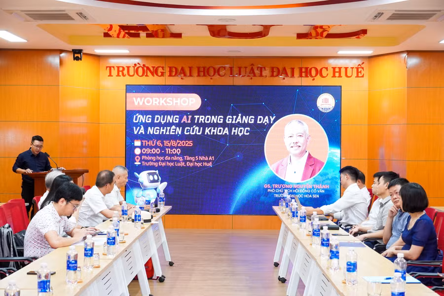 Workshop ứng dụng trí tuệ nhân tạo (AI) trong giảng dạy và nghiên cứu khoa học tại Trường Đại học Luật, Đại học Huế.