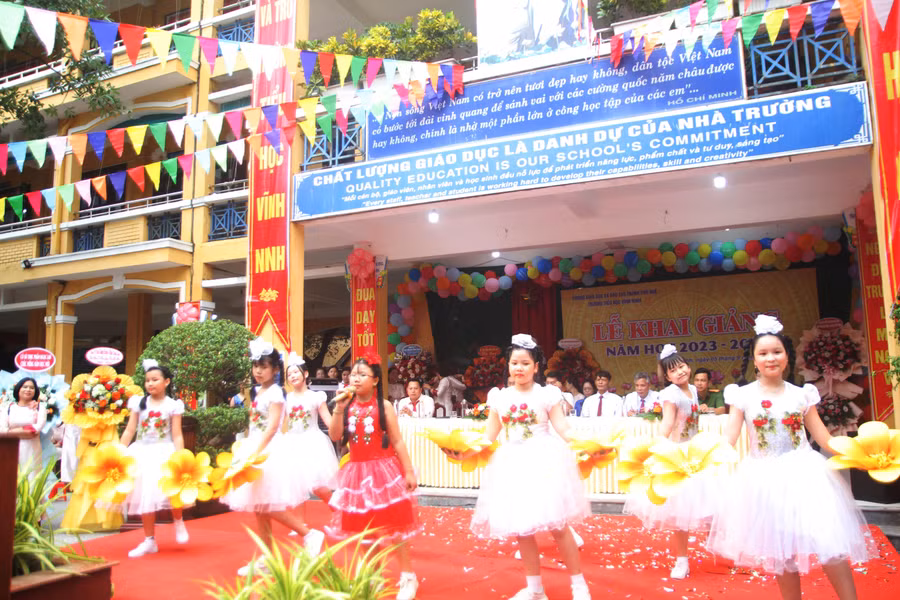 Học sinh Thừa Thiên Huế tựu trường năm học 2024-2025 sớm nhất vào ngày 20/8. (Ảnh: Đại Dương)