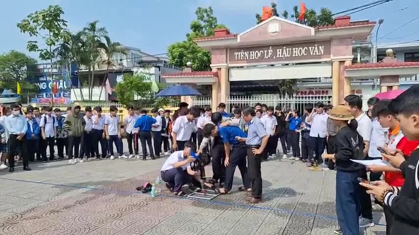 Học sinh Huế hào hứng thi tài tại Ngày hội STEM lần II. (Ảnh: Đại Dương)