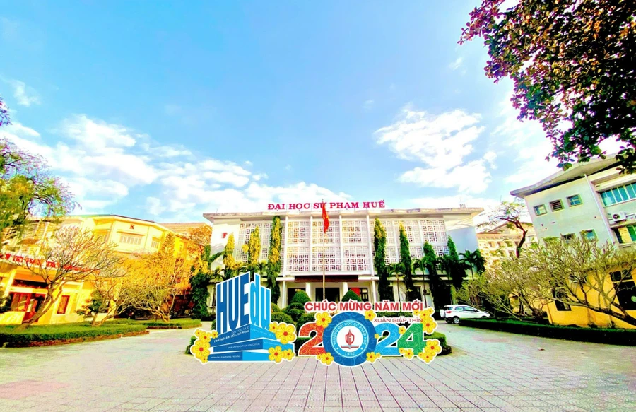 Đảng bộ Trường Đại học Sư phạm, Đại học Huế đạt được nhiều dấu ấn đột phá và ấn tượng trong nhiệm kỳ 2020-2025, tạo đà bước vào kỷ nguyên mới.