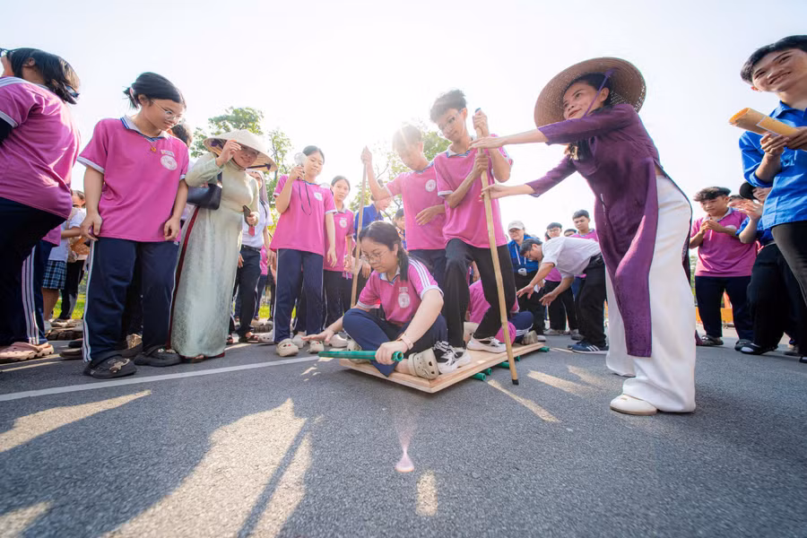 Chương trình giáo dục di sản với chủ đề “Cải cách của Hoàng đế Minh Mạng” được tổ chức tại TP Huế.