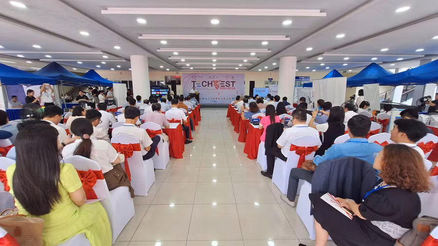 Khai mạc “Techfest Edu 2024 - Hội nghị đổi mới sáng tạo mở các trường đại học, cao đẳng Việt Nam” tại TP Huế. (Ảnh: Đại Dương)