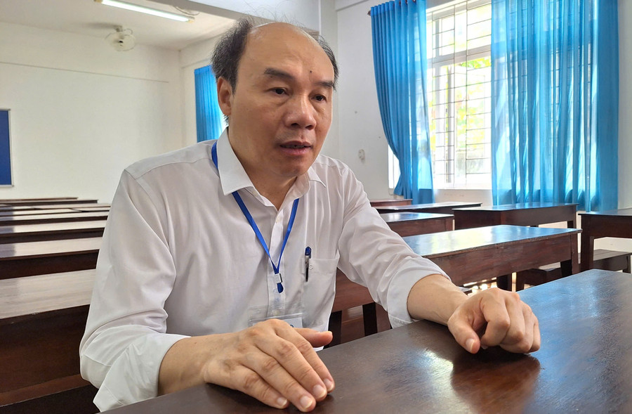GS.TS khoa học Đỗ Đức Thái cho rằng, xã hội hóa sách giáo khoa đúng cách có thể giúp duy trì cơ hội học tập cho học sinh nghèo. z6936932709534-398d5c14d0671cef9d8d9497bc4bb81e.jpg