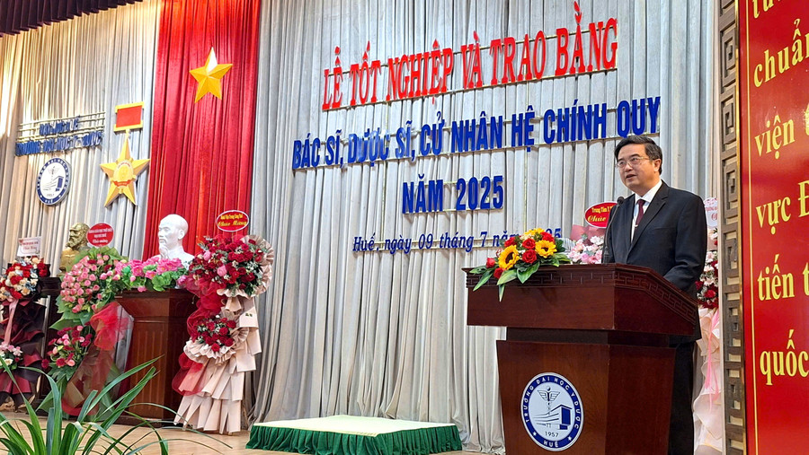 GS.TS Nguyễn Vũ Quốc Huy, Hiệu trưởng Trường Đại học Y - Dược, Đại học Huế phát biểu. z6787151488145-7a30cc7fdf558c7dc04f182b3241d017.jpg