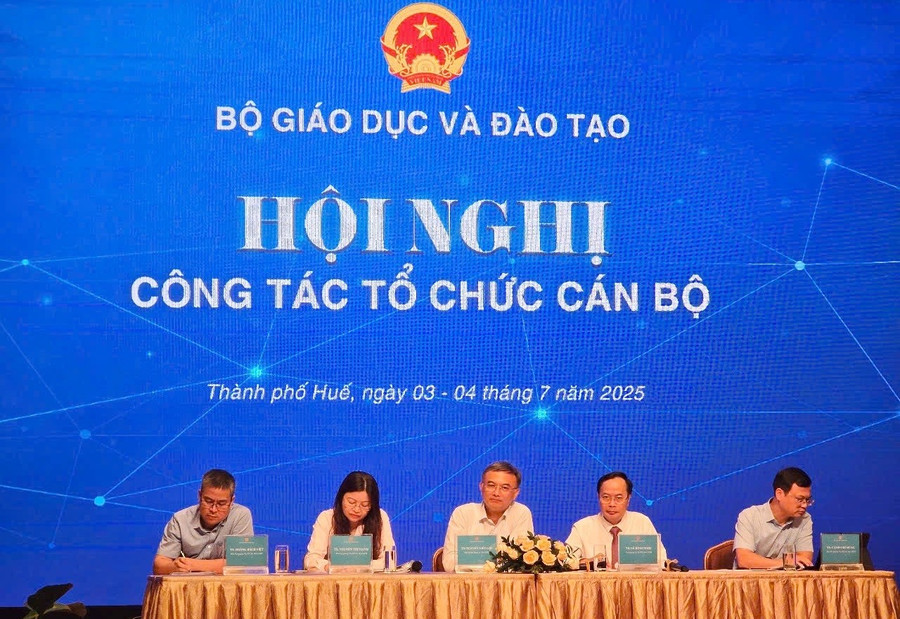 Nhiều báo cáo và ý kiến được trình bày tại Hội nghị. 8.jpg