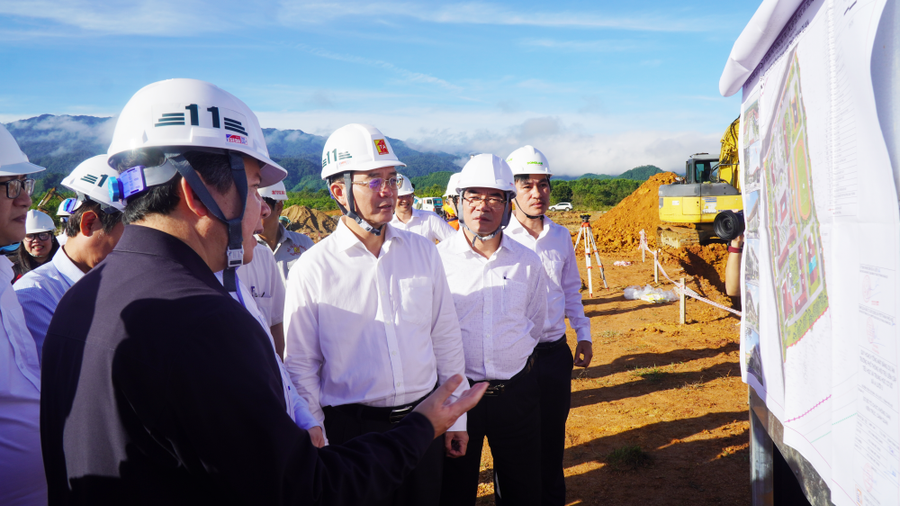 Kiểm tra tiến độ dự án 2 trường phổ thông nội trú liên cấp xã A Lưới 3 và xã A Lưới 4.