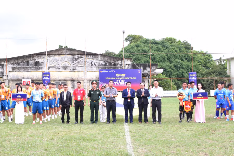 Khai mạc Giải bóng đá nam sinh viên toàn quốc năm 2025 khu vực miền Trung tại TP Huế.