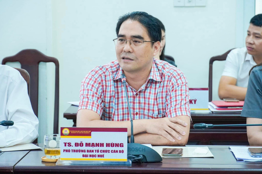 TS Đỗ Mạnh Hùng, Phó Trưởng ban Tổ chức cán bộ, Đại học Huế phát biểu. 518359618-750269630988441-72398753760508157-n.jpg