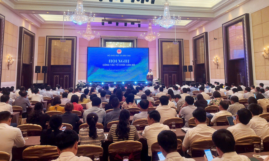 Bộ GD&ĐT tổ chức Hội nghị và tập huấn công tác tổ chức cán bộ trong 2 ngày 3,4/7 tại TP Huế.