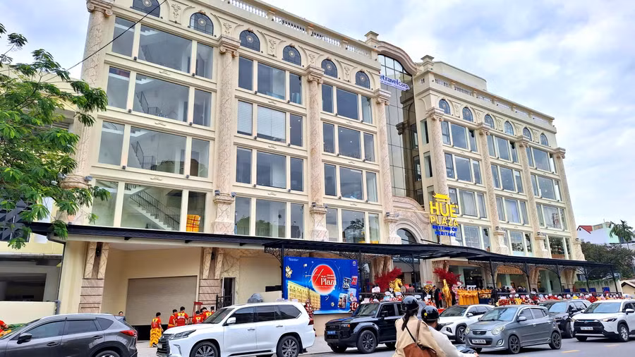 Ra mắt tổ hợp thương mại - dịch vụ - văn hóa Hué Plaza tại trung tâm TP Huế.