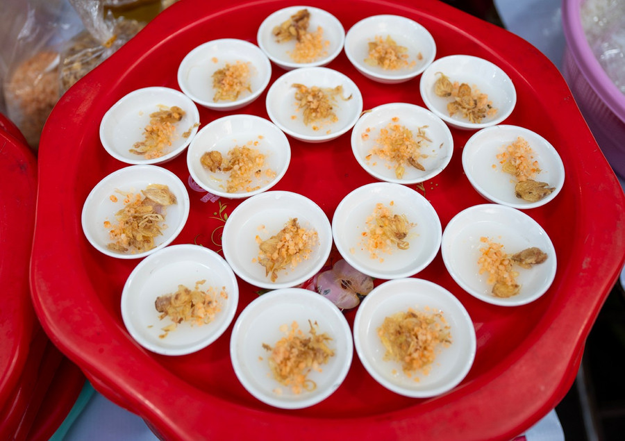 Món bánh bèo chén xứ Huế ngon miệng, lạ mắt tại chương trình "Huế - Kinh đô ẩm thực". (Ảnh: LHHH)