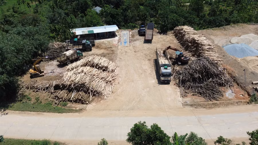 1 trong 2 cơ sở kinh doanh gỗ rừng trồng không đầy đủ thủ tục tại huyện Phú Lộc, TP Huế. (Ảnh: T.N)