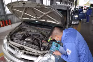 Tạm đình chỉ hoạt động cơ sở đăng kiểm nếu ép chủ xe sửa chữa tại gara chỉ định