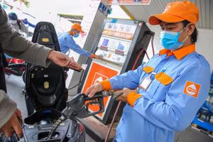 Giá xăng lần đầu tăng trong năm 2026