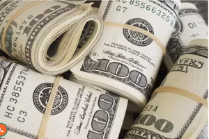 Cấm đại lý thu đổi ngoại tệ bán ngoại tệ trái phép