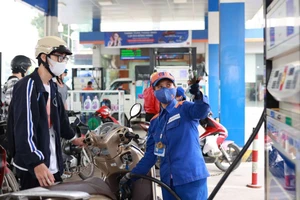 Giá xăng dầu tăng mạnh trong kỳ điều hành 26/2.