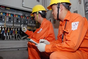 Giá điện bán lẻ tăng thêm 4,8% từ 10/5