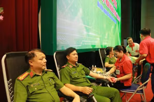 Công an Hà Nội phát động hành trình Giọt máu nghĩa tình 2025