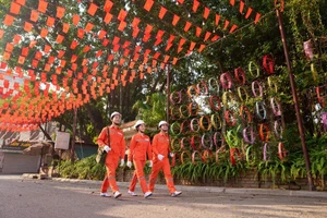 Lực lượng sẵn sàng ứng trực, đảm bảo cấp điện an toàn, ổn định dịp Tết