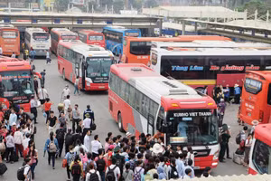 Hà Nội tăng cường xe khách phục vụ người dân dịp Tết Dương lịch 2026