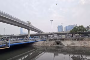 Một đoạn sông Tô Lịch.